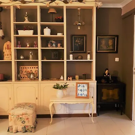 Slow House Y La De Miss Slower Villa