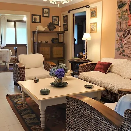 Slow House Y La De Miss Slower Villa