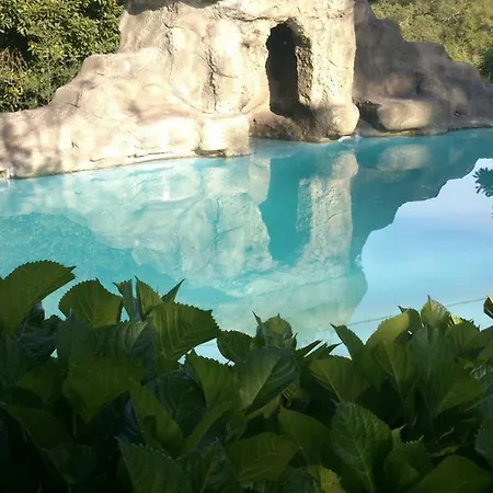 Villa Slow House Y La De Miss Slower