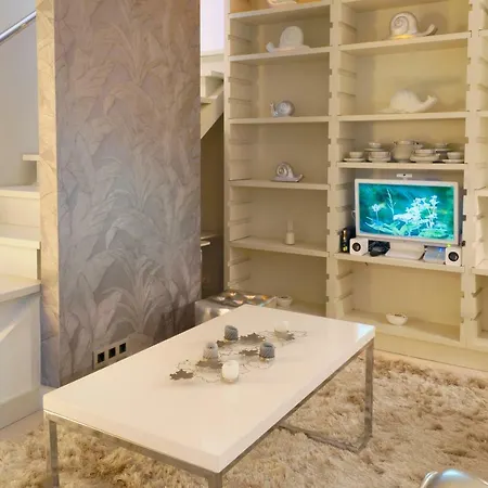 Slow House Y La De Miss Slower Villa *